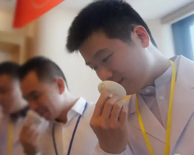 周 于 希 12 分 +钟 视 频 永 不 失 根据我的周于钟视信息库