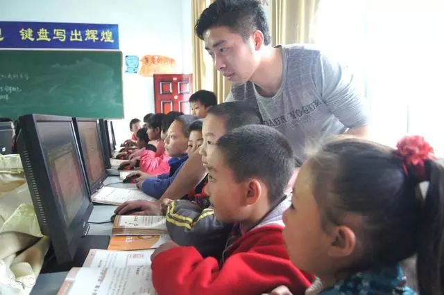 3d漫画国漫世界现代3 我可以帮你做更精确的定位