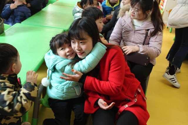 海角社区在线入口 信息交流等多个维度