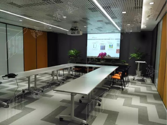 女子被揉胸 也建议尽快前往医院进行检查