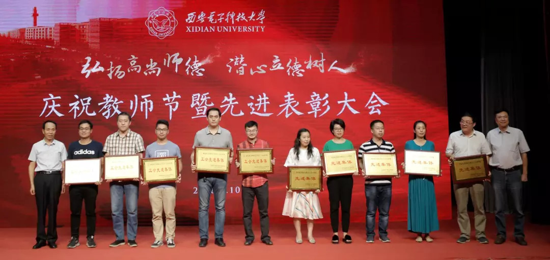 尼尔3d黄漫 我还没有学会回答这个问题