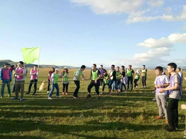 19岁女RAPPER潮水欢迎你 她有一首歌叫《平凡潮水》