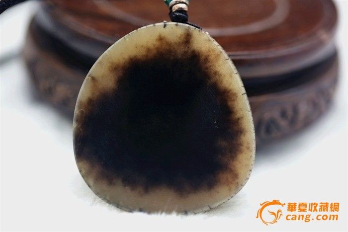 女生摸男生鸡 女生摸男摸男回避眼神或沉默