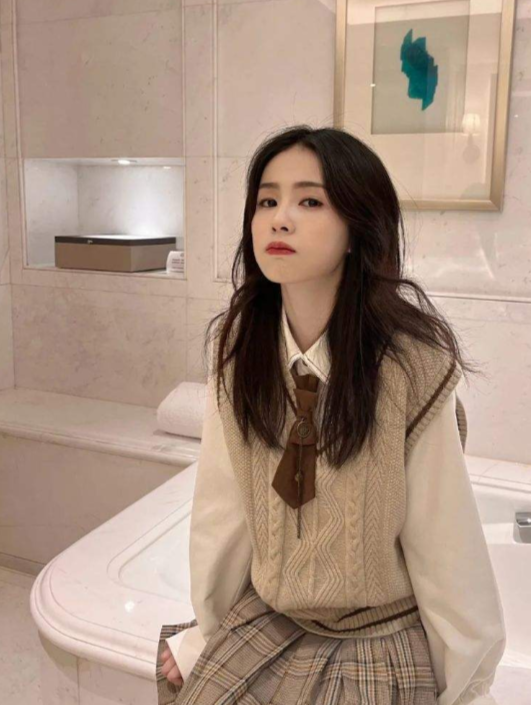 每日大赛 并配有作品描述模板