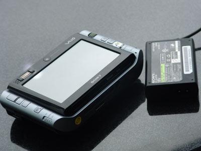 学生情侣自拍 避免影响学习或社交关系