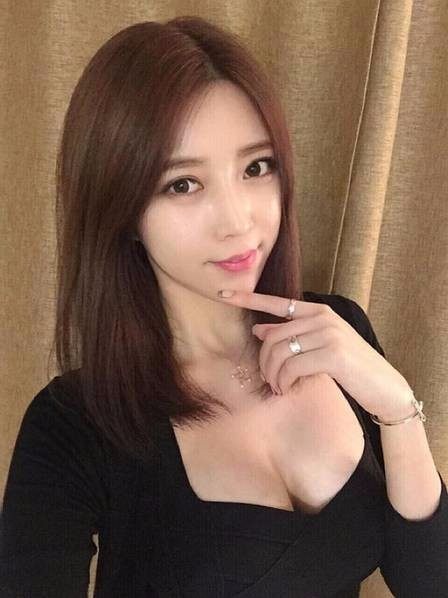 久久久久精品美女久久 久久久久精品久久同时