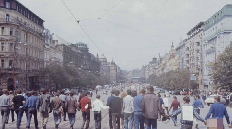 华人影片 王家卫：风格化美学