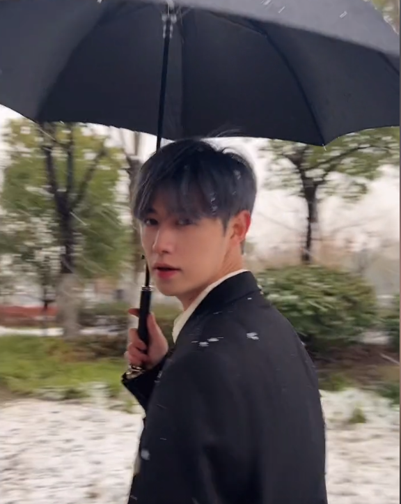 雨后的小故事播放