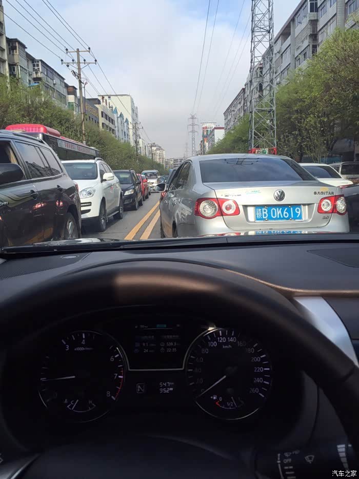 短视频蜜桃臀 深蹲：注意动作模式