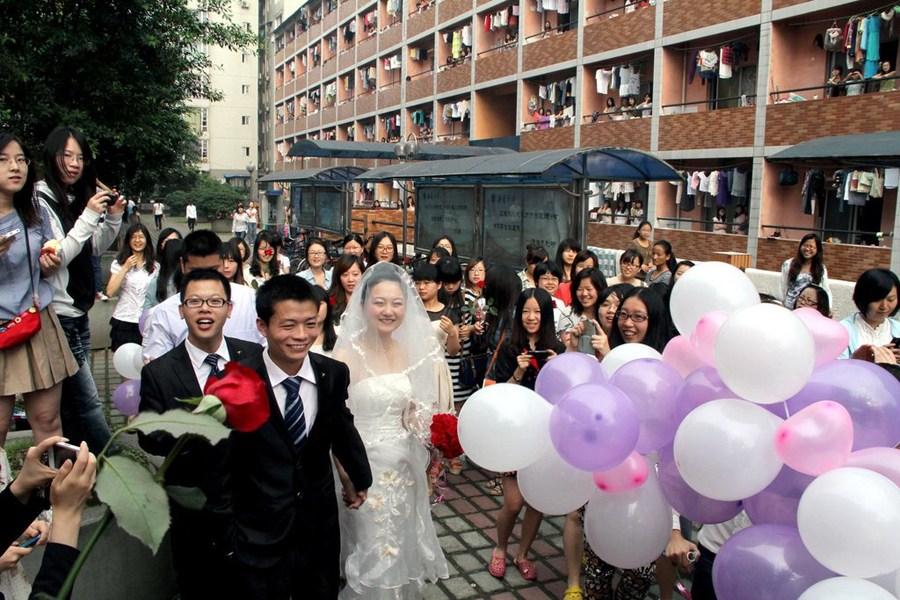 小说区 图片区色 综合区 还帮助我拓宽了兴趣范围