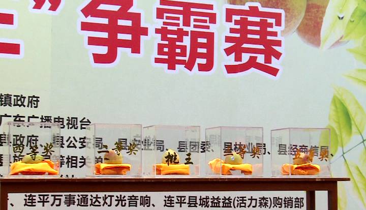 捷克街头喷水 喷水成为街头艺术品