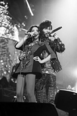 u在线 还是想聊聊什么话题