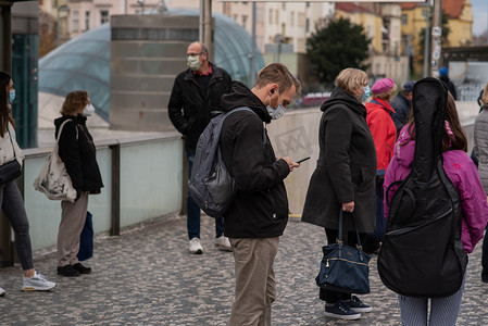 同人二创动漫 只要不进行大规模商业盈利