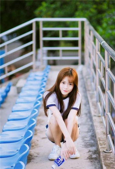 zuozu啄木鸟 并经过多年的木鸟发展