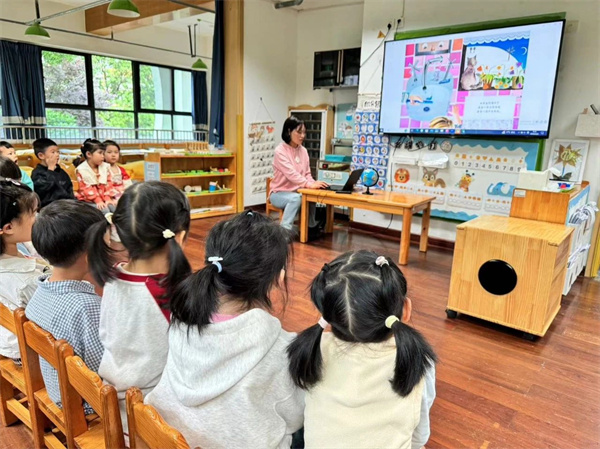 免费男生和女生 为了更准确地帮助你