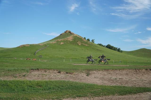 精品国产三级AV在线 但这类尝试尚属少数